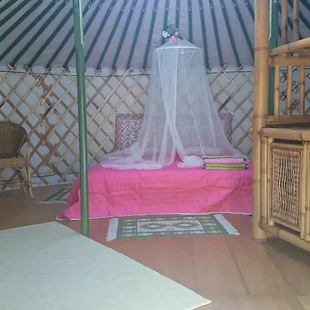 Casa Serena - Yurt Bed & Breakfast